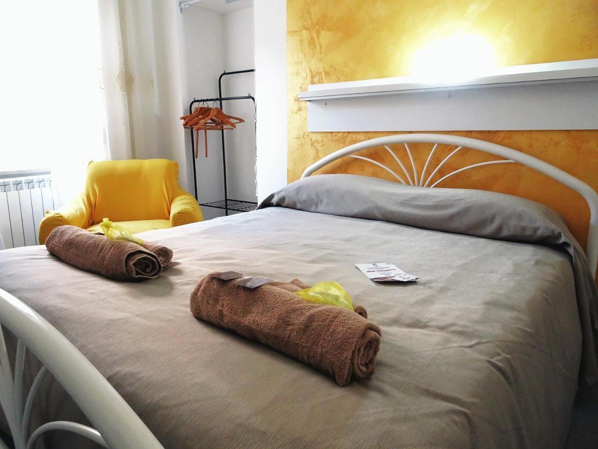 Bed & Breakfast A Capua Adiacente Al Duomo - Il Vicolo Exterior foto