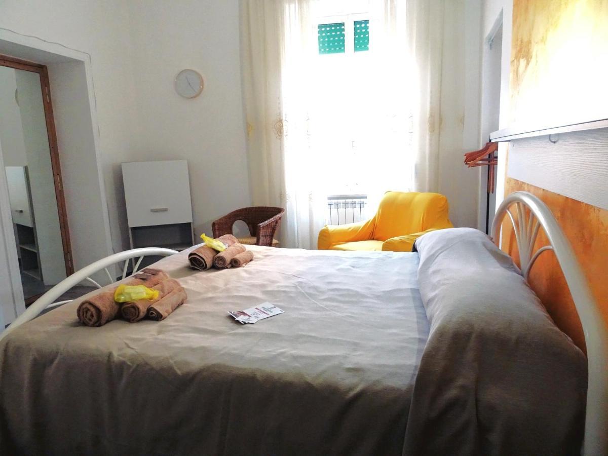 Bed & Breakfast A Capua Adiacente Al Duomo - Il Vicolo Exterior foto